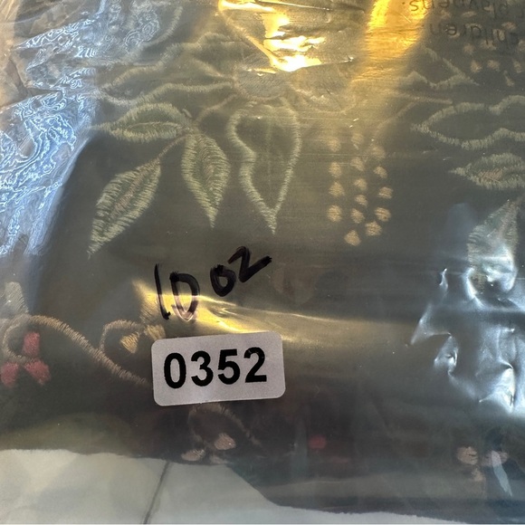 Vtg Chrysantheme Embroidered Velvet Vest Small Black Floral Boho 90s Grandmacore - Picture 10 of 10